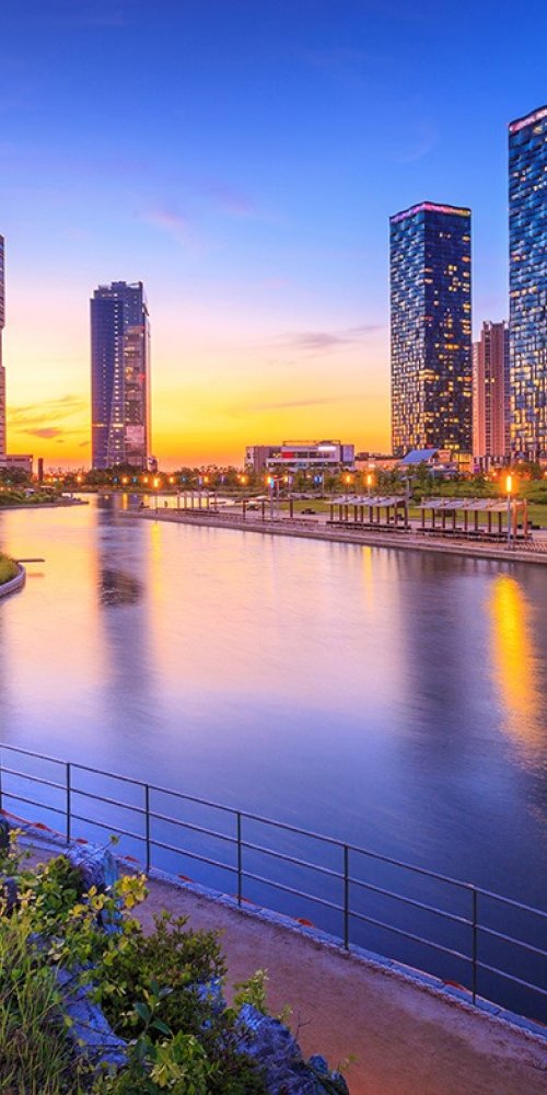 Nightlife ambience in Incheon, KR