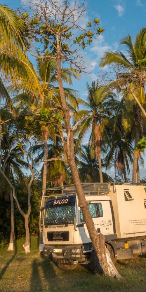 San Luis Talpa nightlife ambience