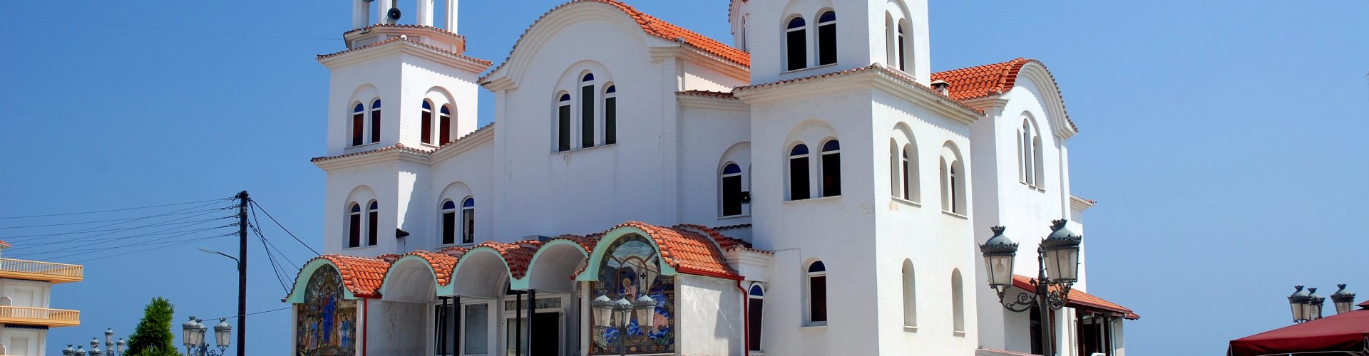 Nightlife in Kateríni, GR at night