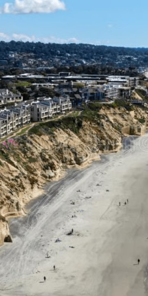 Solana Beach nightlife ambience