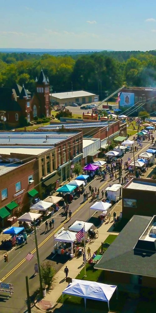 Nightlife ambience in Mount Gilead