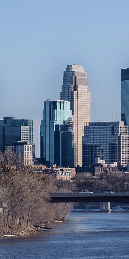 Minneapolis nightlife ambience