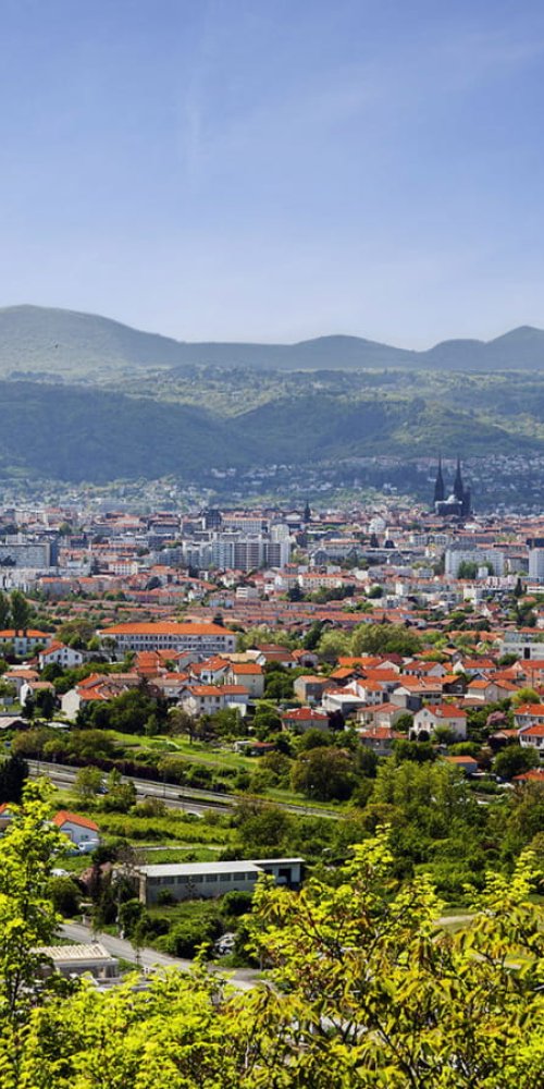 Clermont nightlife ambience